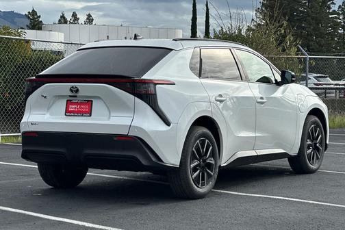 2026 Toyota bZ XLE Plus