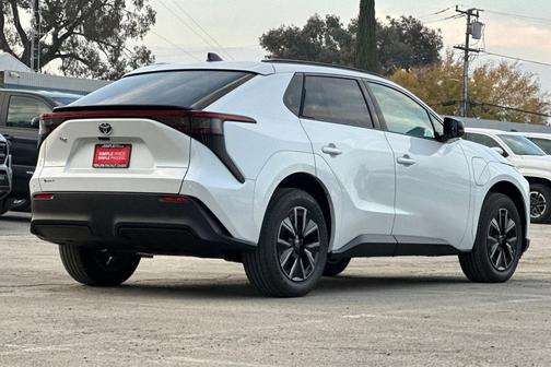 2026 Toyota bZ XLE Plus