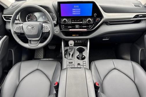 2026 Toyota Highlander XLE