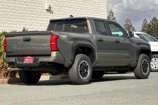 2025 Toyota Tacoma TRD Off-Road