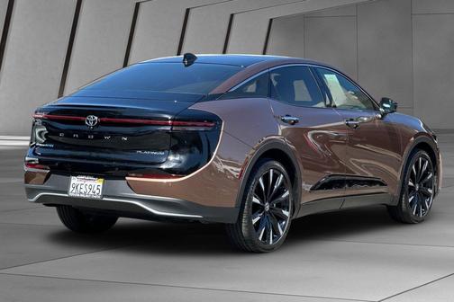 2023 Toyota Crown Platinum