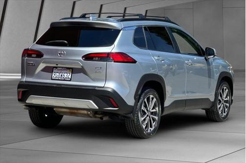 2023 Toyota Corolla Cross XLE