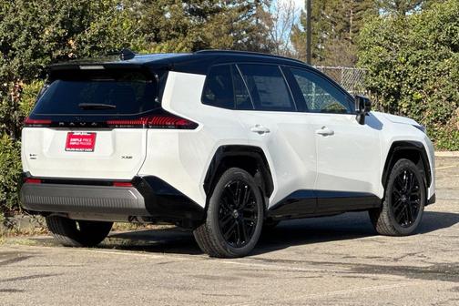 2026 Toyota RAV4 SE