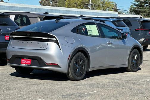 2026 Toyota Prius Plug-In Hybrid SE