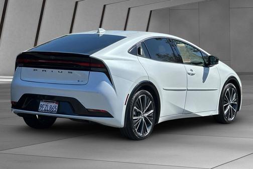 2023 Toyota Prius XLE