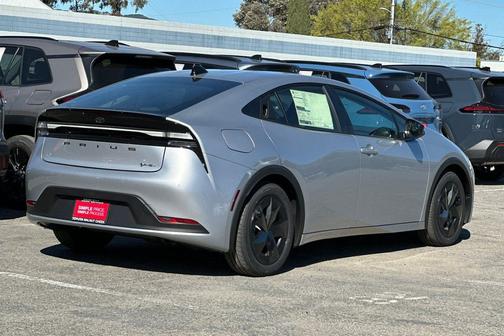 2026 Toyota Prius Plug-In Hybrid SE