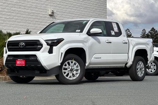 2025 Toyota Tacoma SR5