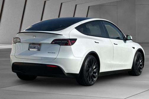 2022 Tesla Model Y Performance Dual Motor All-Wheel Drive