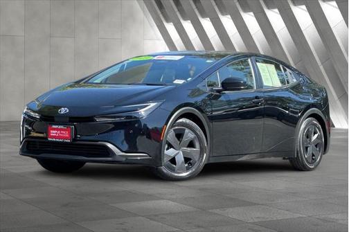 2023 Toyota Prius LE