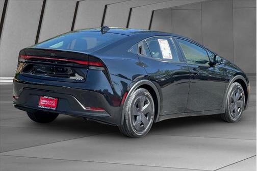 2023 Toyota Prius LE