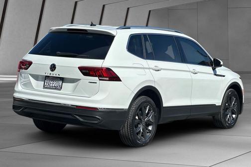 Oryx White Pearl 2022 Volkswagen Tiguan 2.0T SE 4MOTION