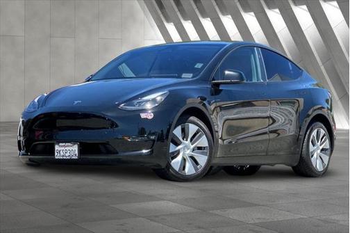 2023 Tesla Model Y Long Range Dual Motor All-Wheel Drive