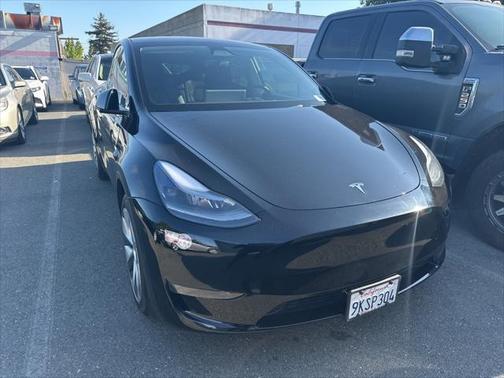 2023 Tesla Model Y Long Range Dual Motor All-Wheel Drive