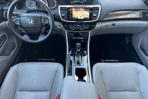 2017 Honda Accord EX-L w/Navigation & Honda Sensing