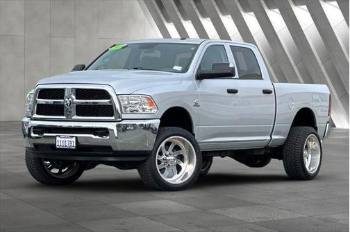 2017 RAM 2500 Tradesman Crew Cab 4x4 6'4' Box
