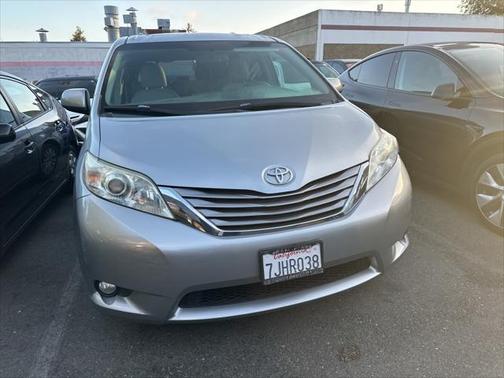 2015 Toyota Sienna XLE Premium
