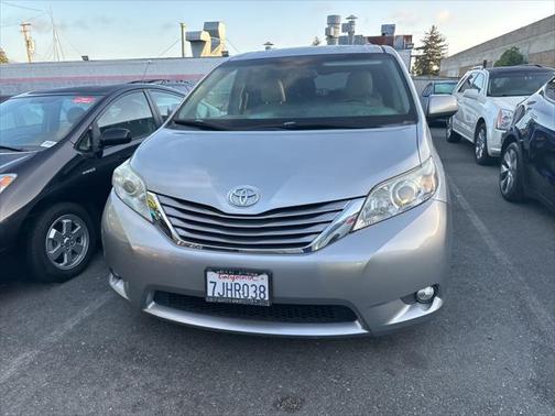 2015 Toyota Sienna XLE Premium