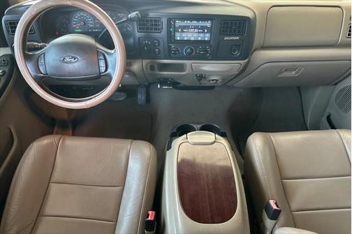2005 Ford Excursion XLT
