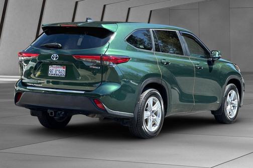 2023 Toyota Highlander Hybrid LE