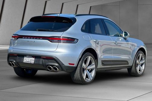 2022 Porsche Macan S