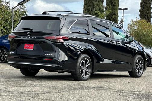 2026 Toyota Sienna Platinum