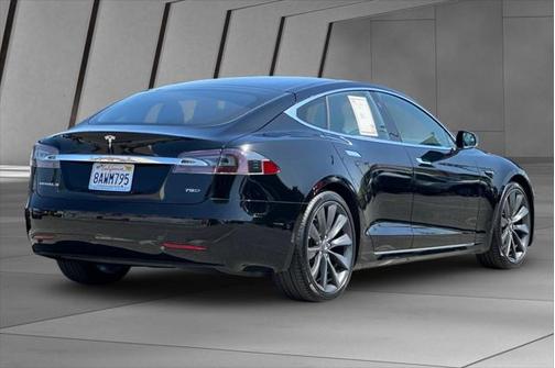 2017 Tesla Model S 75D