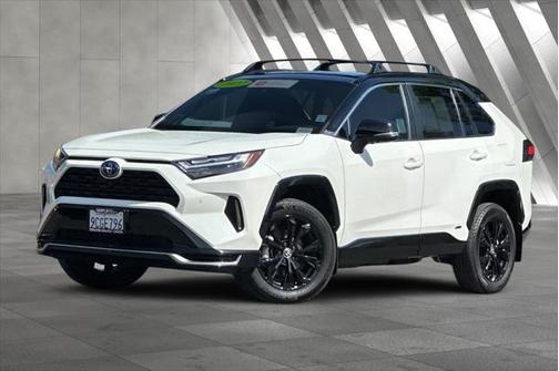 2022 Toyota RAV4 Hybrid SE