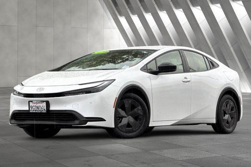 2023 Toyota Prius LE
