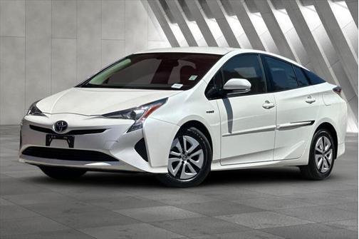 2016 Toyota Prius Three