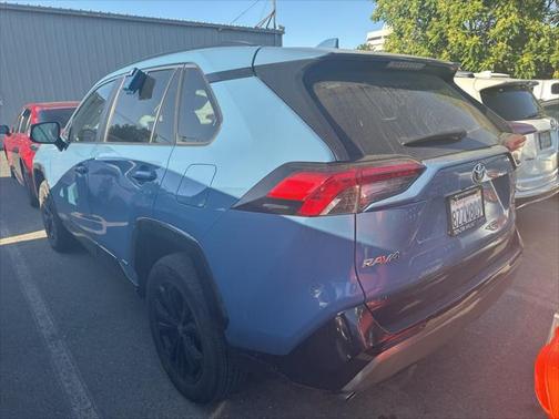 2022 Toyota RAV4 Hybrid SE