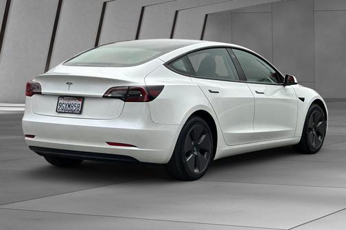 2023 Tesla Model 3 Standard Range