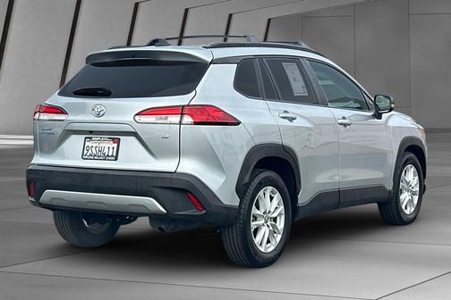 2025 Toyota Corolla Cross LE