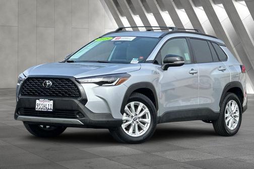 2025 Toyota Corolla Cross LE