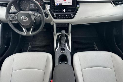 2025 Toyota Corolla Cross LE