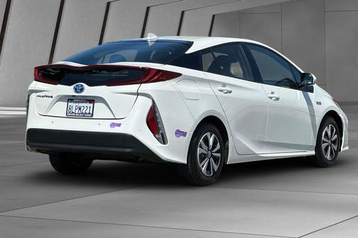 Blizzard Pearl 2019 Toyota Prius Prime Advanced