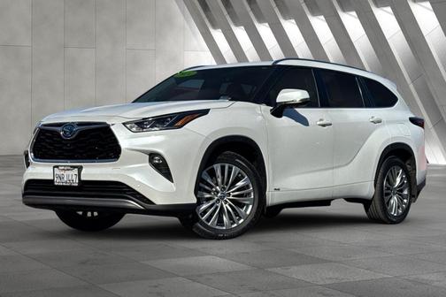 2024 Toyota Highlander Hybrid Platinum