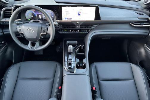 2025 Toyota Crown Signia Limited