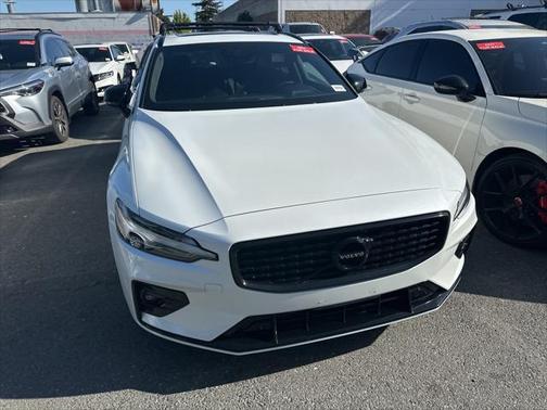 2020 Volvo V60 T5 R-Design