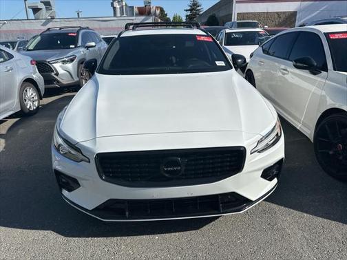 2020 Volvo V60 T5 R-Design