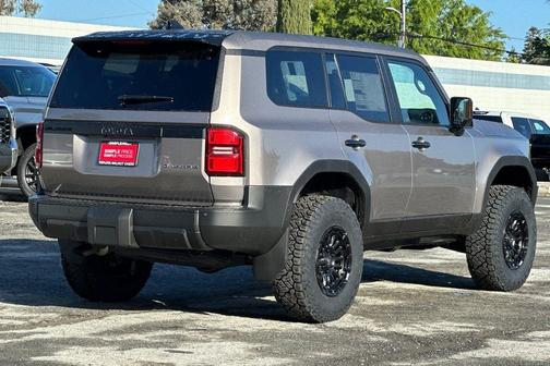 Meteor 2026 Toyota Land Cruiser 1958