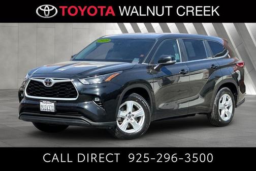 Midnight Black Metallic 2023 Toyota Highlander LE