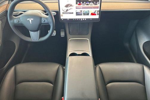 Pearl White Multi-Coat 2023 Tesla Model Y Performance Dual Motor All-Wheel Drive