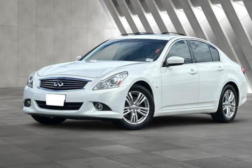 Moonlight White 2015 INFINITI Q40 Base