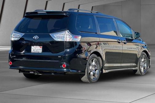 2016 Toyota Sienna SE