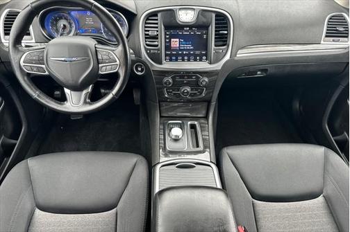 2019 Chrysler 300 Touring