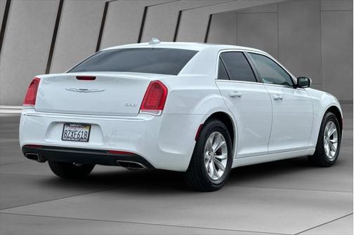 2019 Chrysler 300 Touring