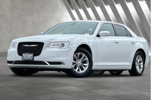 2019 Chrysler 300 Touring