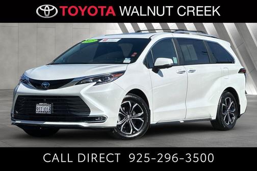 Wind Chill Pearl 2025 Toyota Sienna Platinum