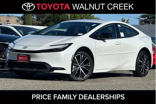 2025 Toyota Prius XLE