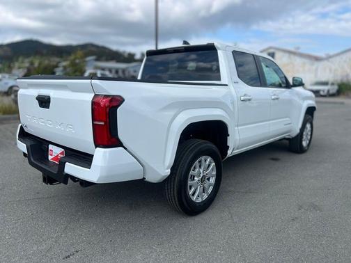 Ice Cap 2026 Toyota Tacoma SR5